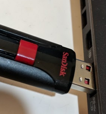 insert_usb_stick_2