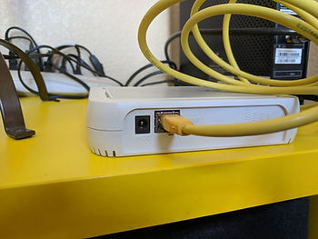 plug_ethernet_cable_into_gateway_9