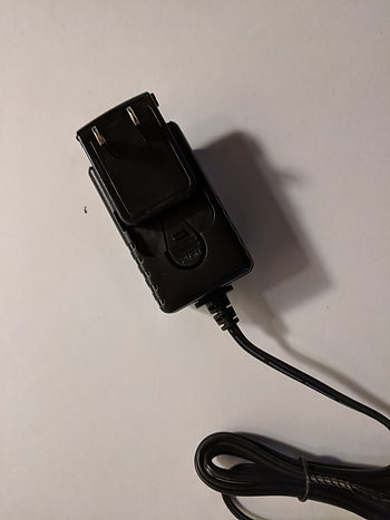 put_us_adapter_into_power_supply_6