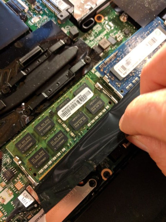 new_memory_stick_installation_part_one_39