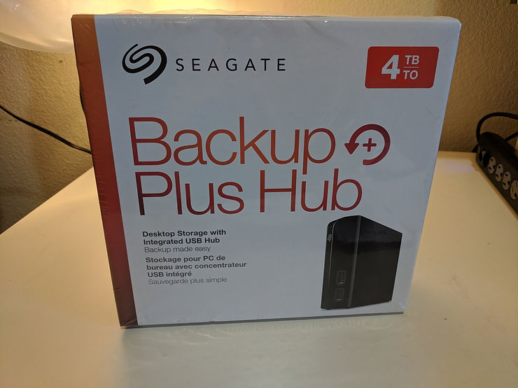 backup_plus_hub_box_front_3