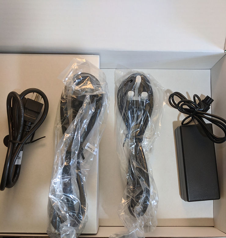 power_supplies_and_wall_plugs_12